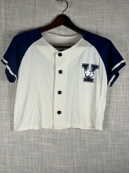 Alta Gracia Tops - Yale Cropped Baseball Tee M Ivy League Preppy Varsity Graphic Top
